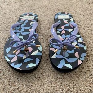 Kate Spade Nova Geometric Flip Flops Size 7-8